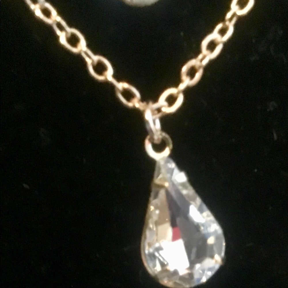 🥳SOLD! BNWT TRIPLE LAYER CRYSTAL BOHO NECKLACE - Picture 2 of 5